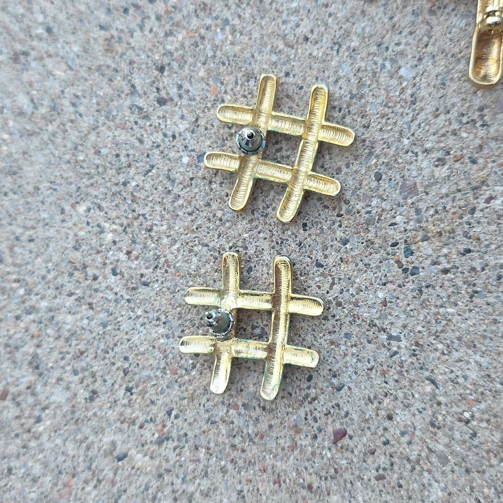 Vintage 1980's Gold Toned Hashtag Set - Picture 4 of 4